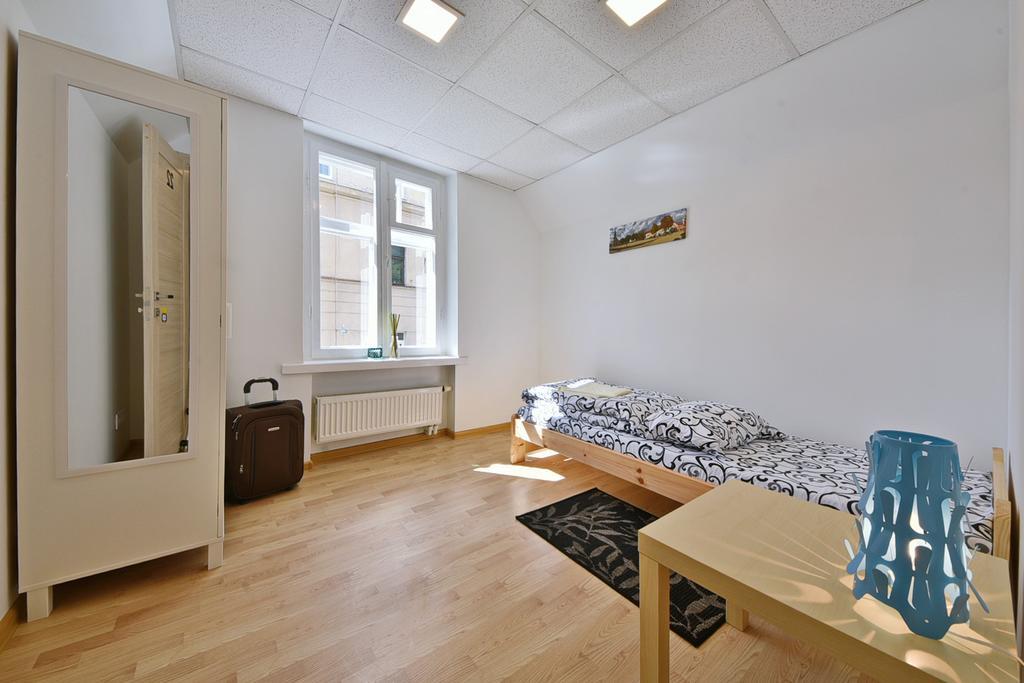 Laisves Avenue Hostel "Easy Kaunas" ภายนอก รูปภาพ
